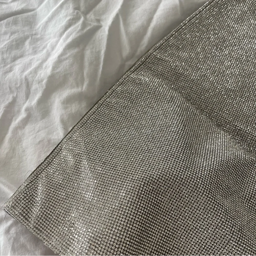 De Base Rhinestone Skirt - Picture 2 of 4